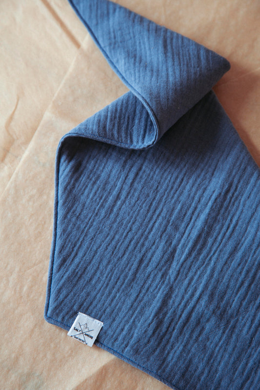 Hundehalstuch Smoke Blue | Handgemacht aus Bio-Baumwolle