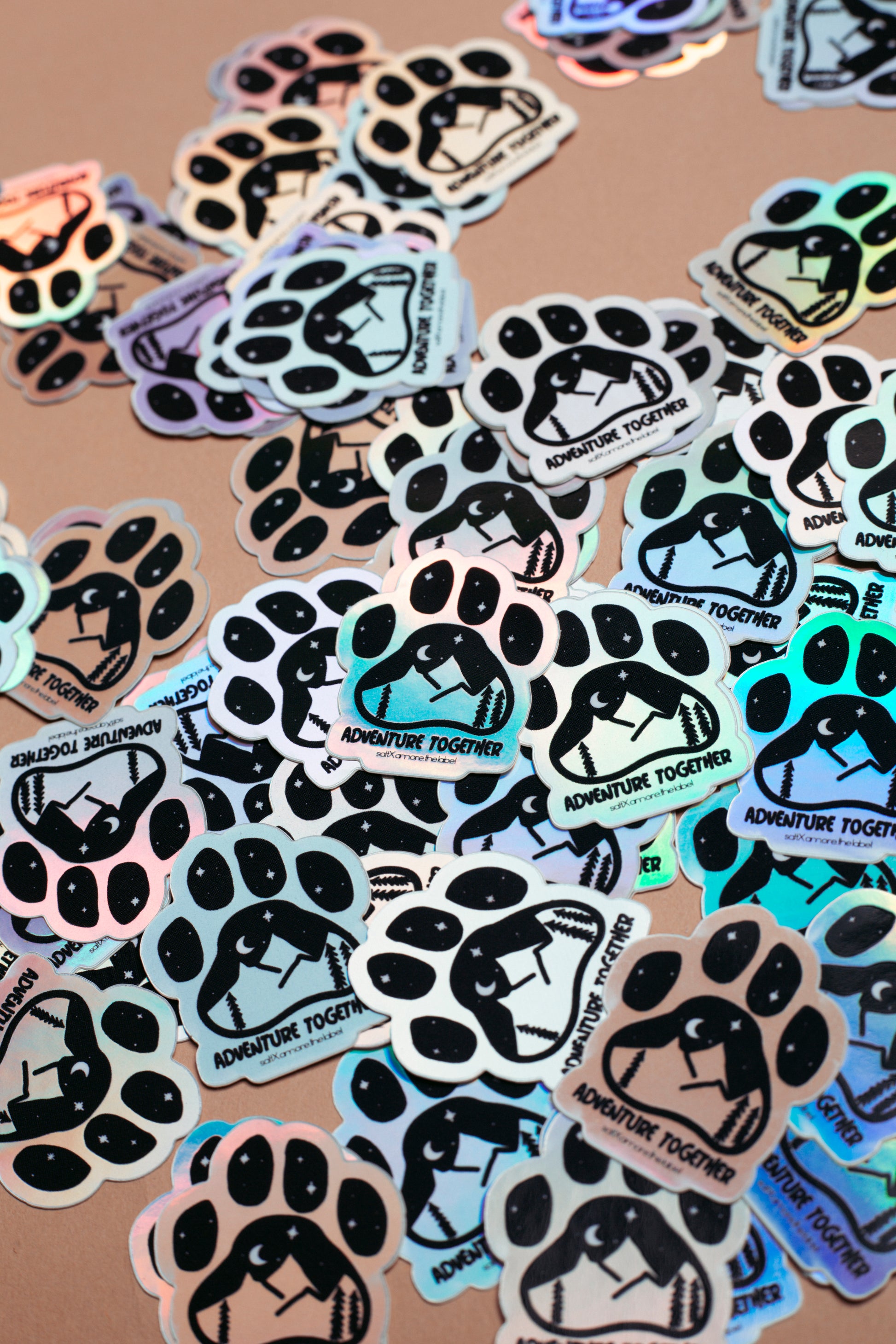 Sticker "Adventure Together" mit Holoeffekt.
