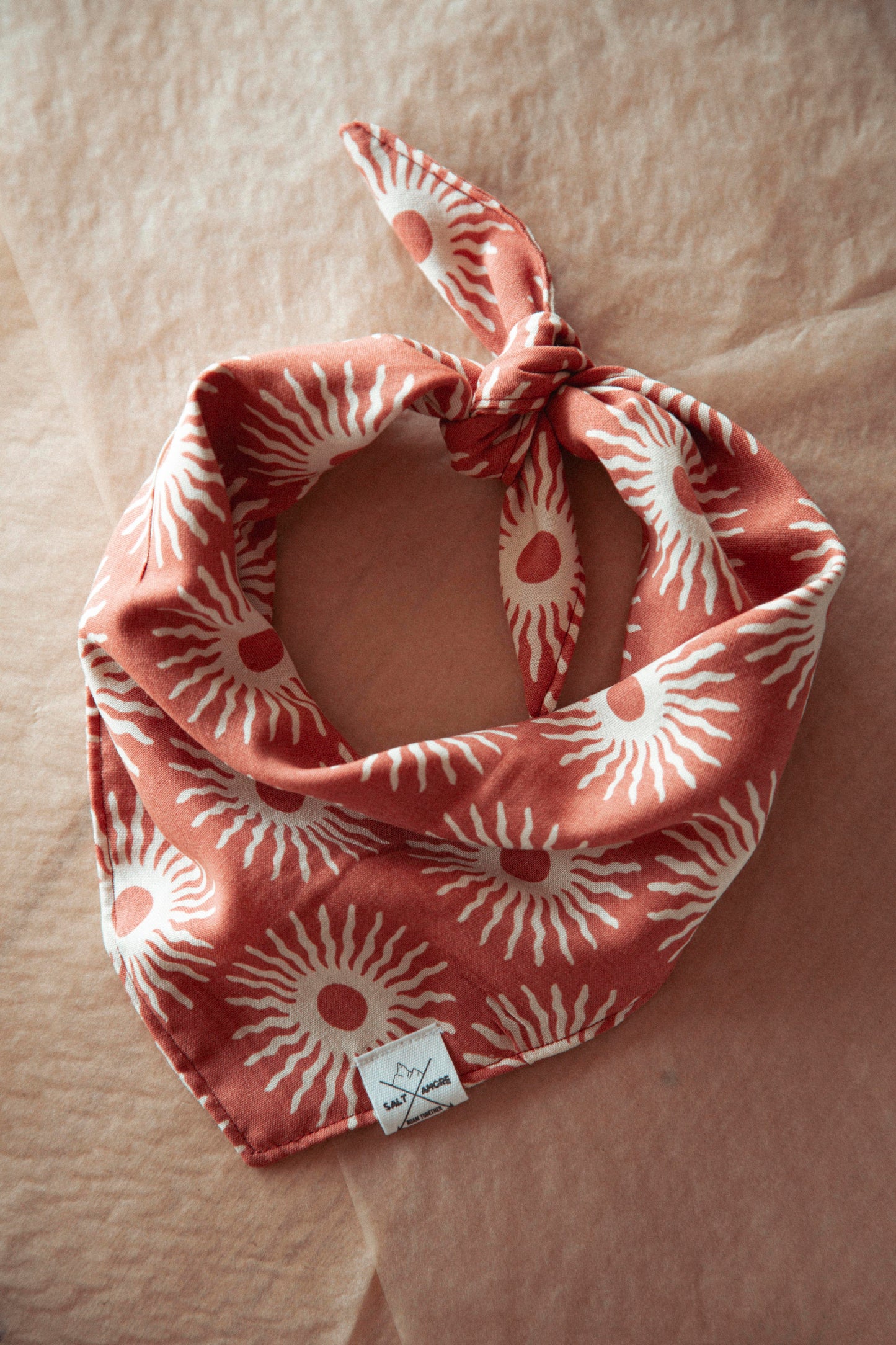 Hundehalstuch Solstice | Handgemachtes Bandana im Bohostil