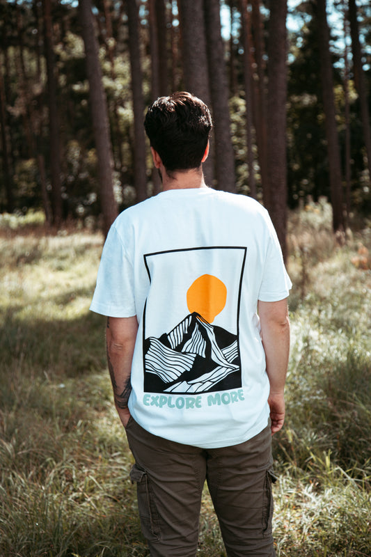 Unisex T-Shirt "Explore More"