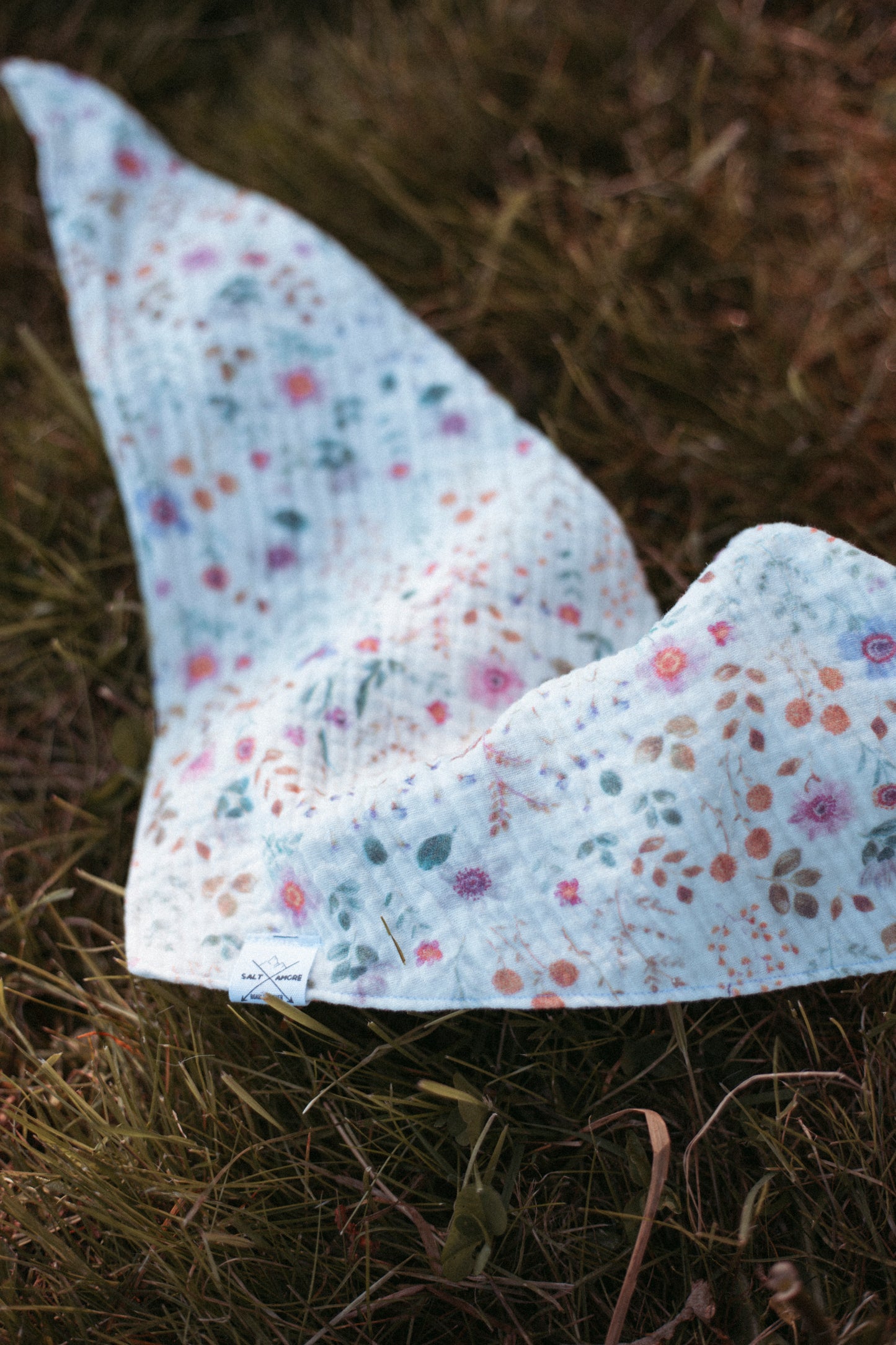 Hundehalstuch Wildflower | Handgemachtes Bandana aus Bio-Baumwolle