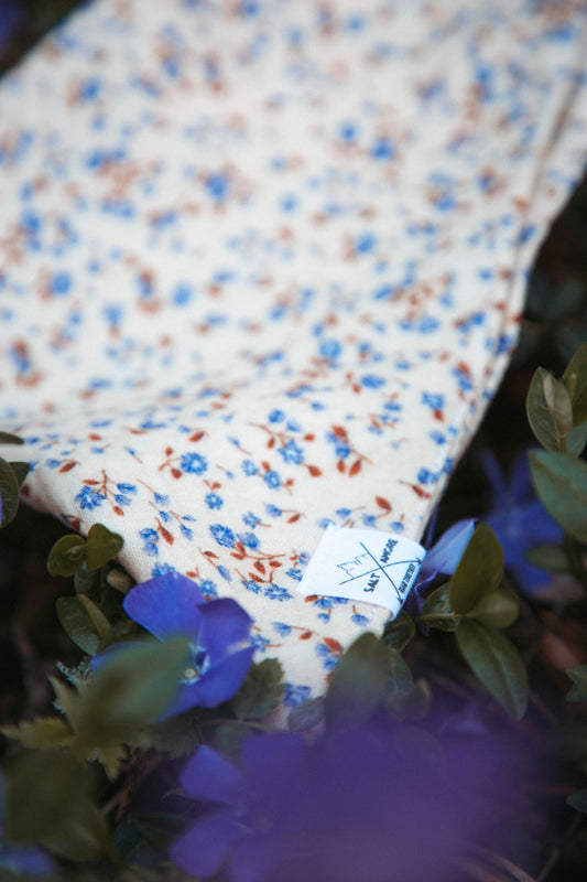 Hundehalstuch Pure Flower | Handgemachtes Bandana aus Bio-Baumwolle