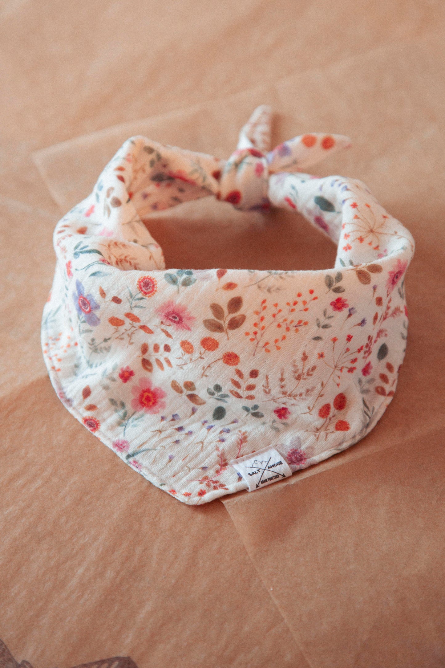 Hundehalstuch Wildflower | Handgemachtes Bandana aus Bio-Baumwolle