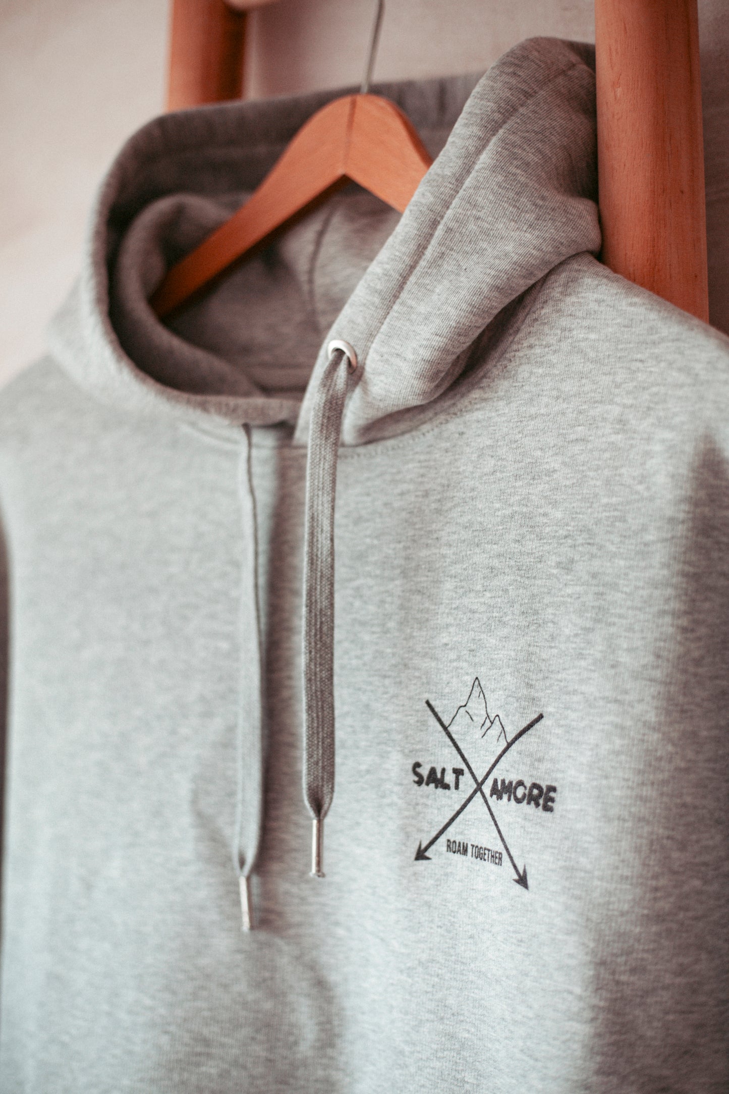Bio-Baumwoll Hoodie "Explore More"