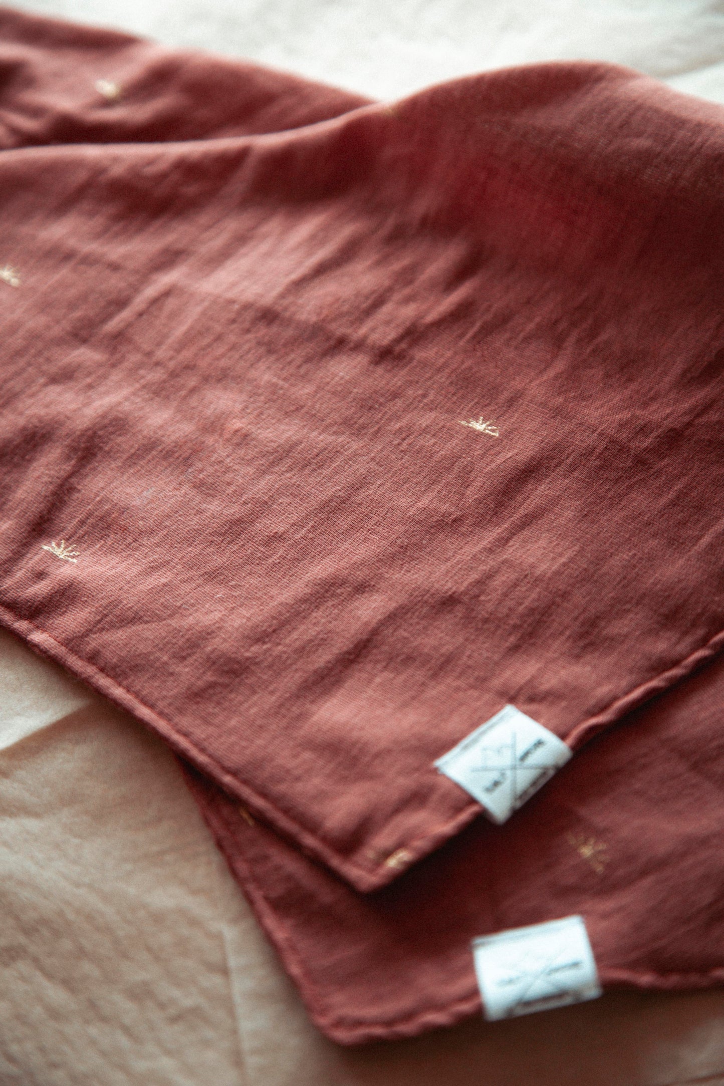 Hundehalstuch Sun Haze | Handgemachtes Bandana aus Bio-Baumwolle