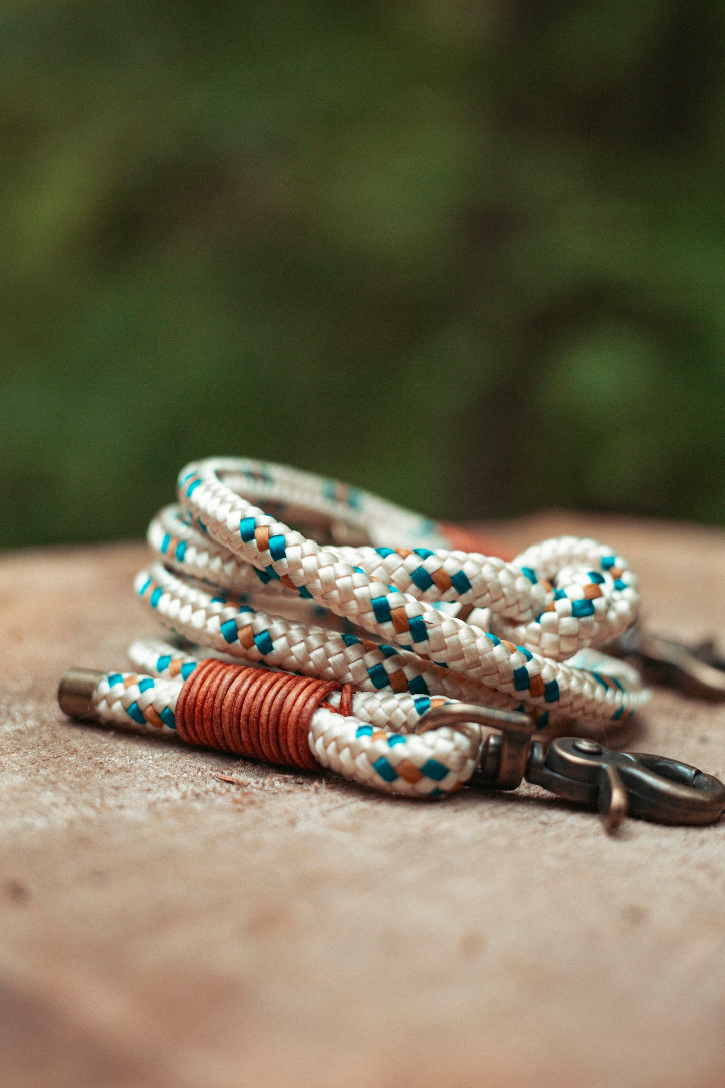 Seilstück Nordic Trail | Multifunktionale Leine aus Paracord & Leder | Mix & Match
